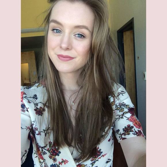 Meet your Posher, Jessica - Picture 1 of 1